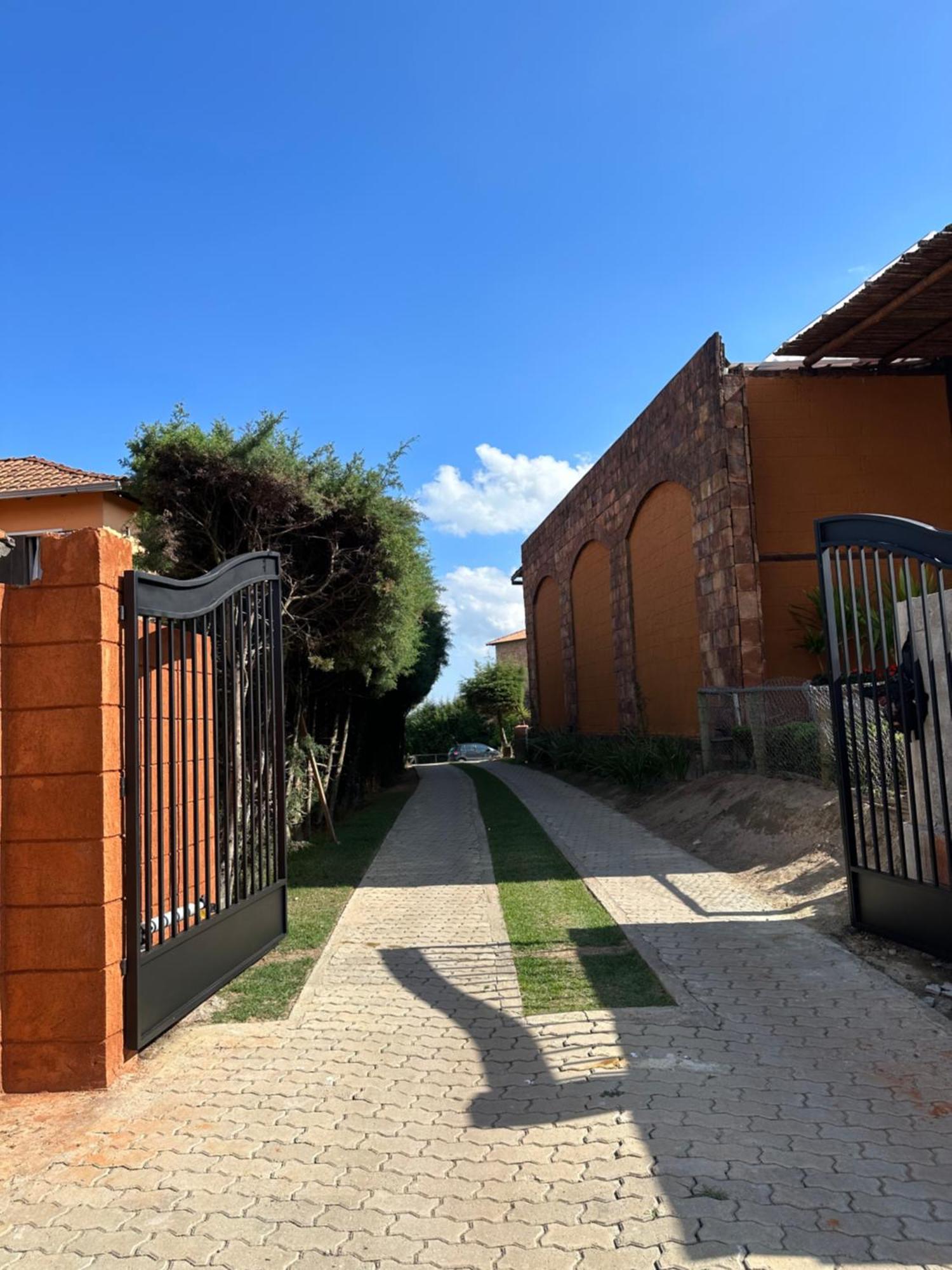 Pousada Do Rei Arthur Lavras Novas Exterior photo